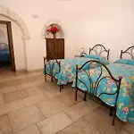 Trulli Convertini Locorotondo