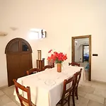 Trulli Convertini Locorotondo