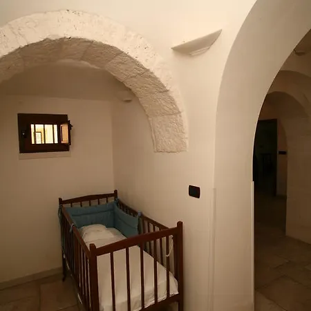 Ξενοδοχείο με διαμερίσματα Trulli Convertini Locorotondo