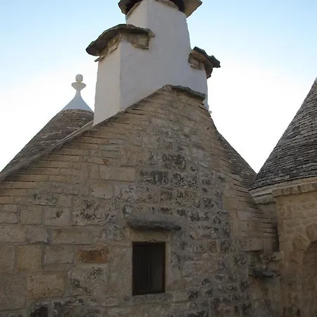 Trulli Convertini 公寓式酒店